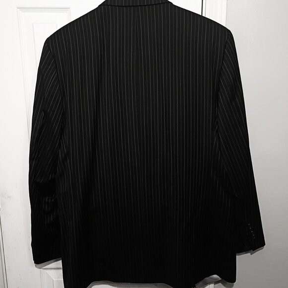 Bachrach Men 2 Peice Black with Gray Pinstripe Suit     42R - Picture 7 of 16